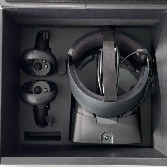 Oculus Rift S, PC-Powered VR Gaming Headset - Windows. - Picture 4 of 10